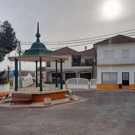 Casa Do Ninho - Entre O Campo E A Praia Cadaval Buitenkant foto